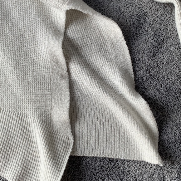 TWENTY5A | white turtleneck sweater - Picture 4 of 6